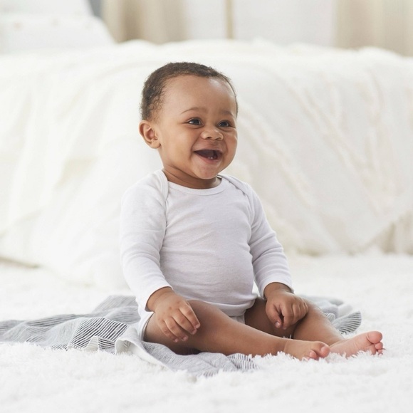 Gerber White Long Sleeve Onesie - Picture 9 of 11